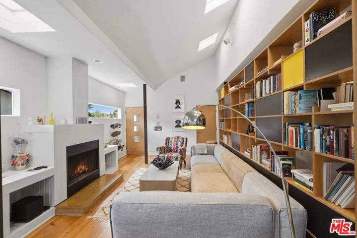 2320 Walnut Avenue, Venice, California 90291 — photo 4