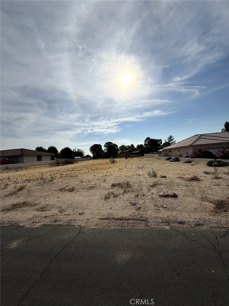 26817 Saddle, Helendale, California 92342 — photo 4