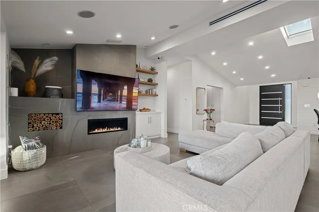 20461 Coulson, Woodland Hills, California 91367 — photo 5