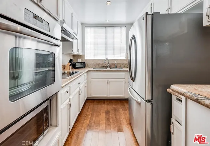 5429 Newcastle Avenue 313, Encino, California 91316 — photo 4