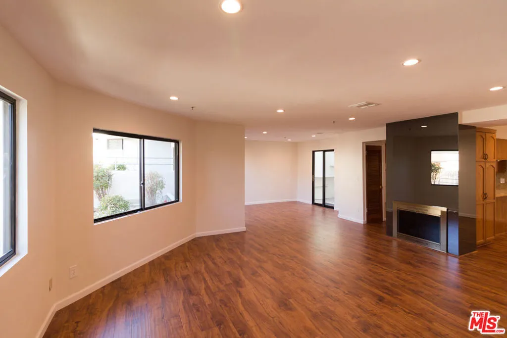 301 W Loraine Street 8, Glendale, California 91202 — photo 4
