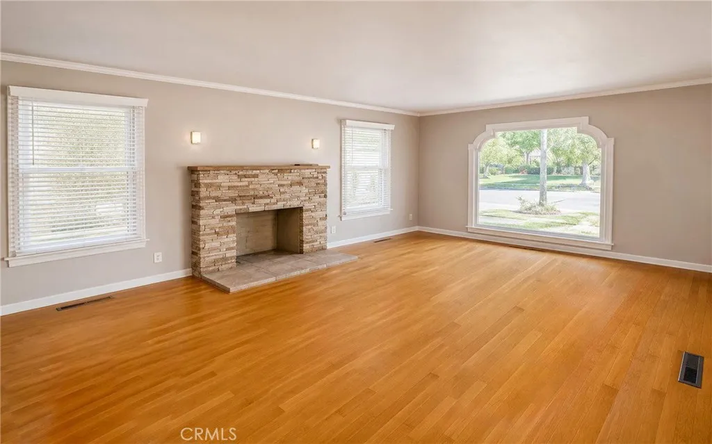 323 E Weldon, Fresno, California 93704 — photo 5