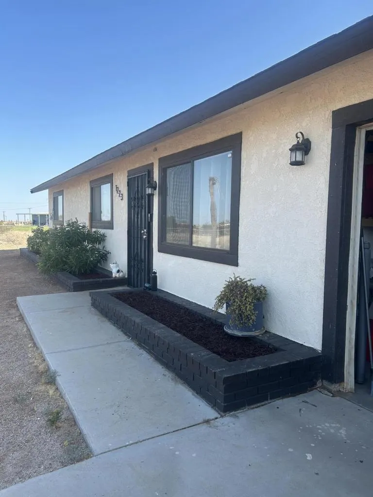 1223 Glendale Avenue, Thermal, California 92274 — photo 4