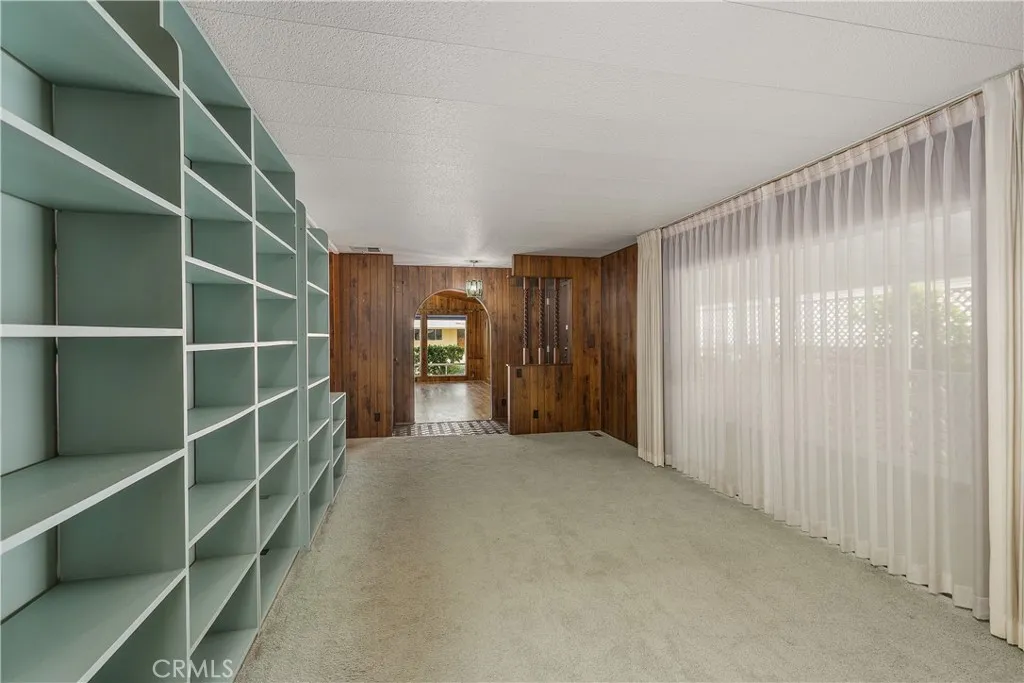 Versatile Room (Library, formal living & dining, exercise )