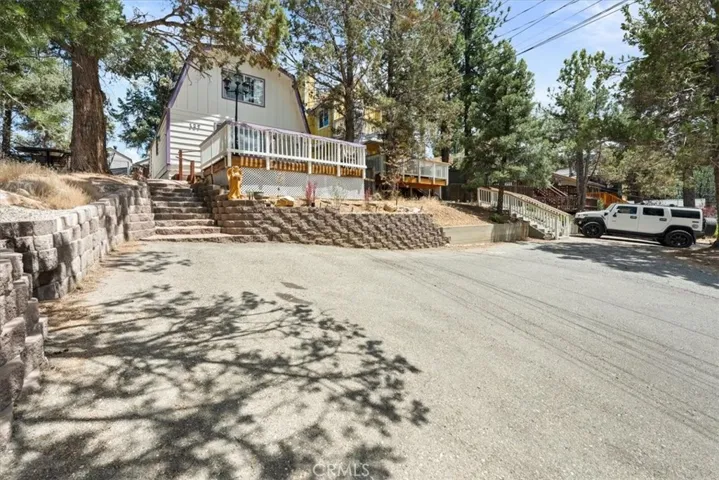 127 Vista, Sugarloaf, California 92386 — photo 4