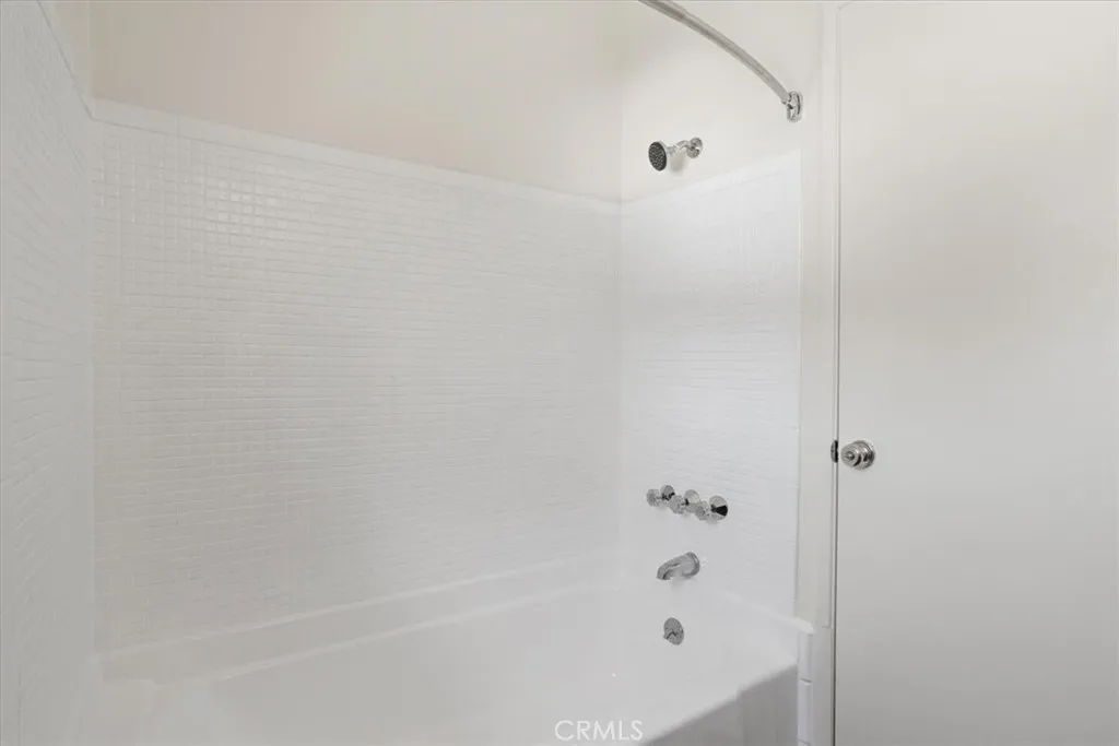 1646 Berkeley, Santa Monica, California 90404 — photo 5