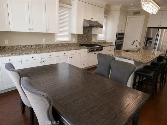 Gorgeous Gourmet Kitchen