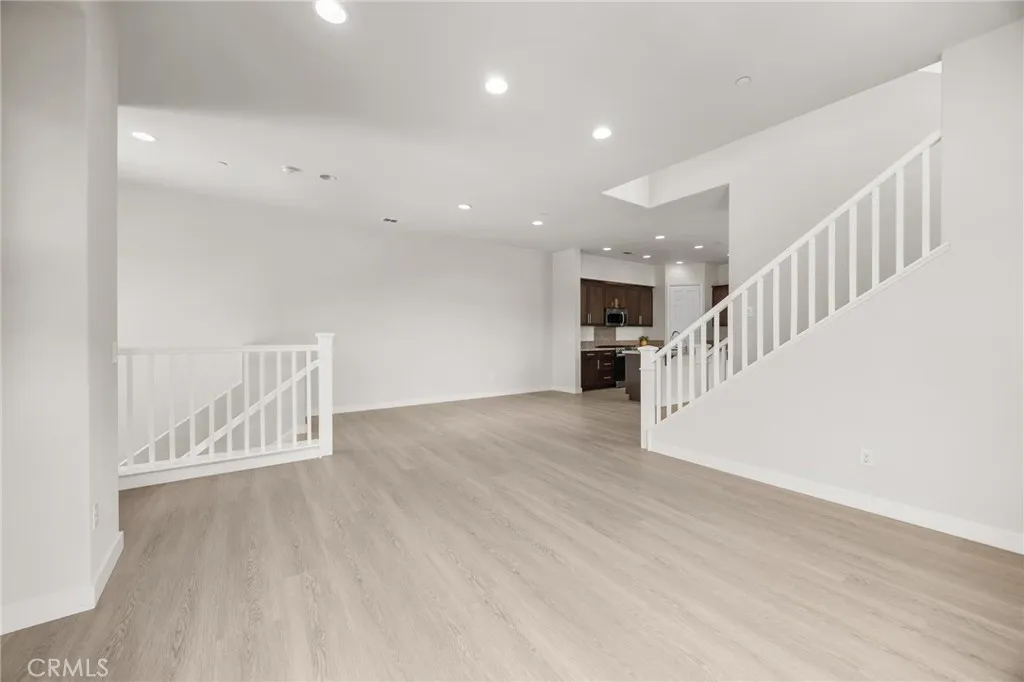 90 Renewal, Irvine, California 92618 — photo 5