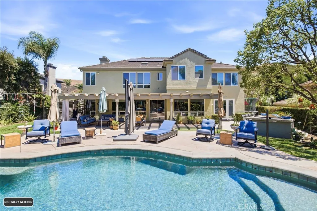 Welcome to the oasis backyard!