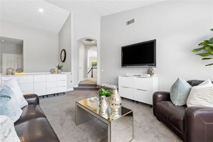 Spacious loft or enclose for another bedroom