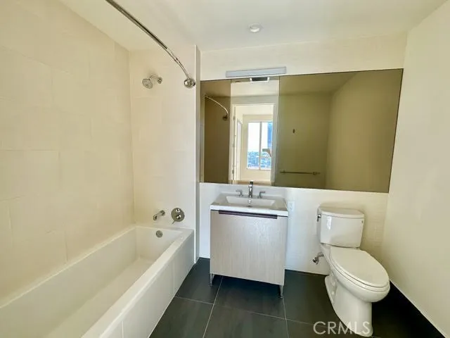 Full Batheroom