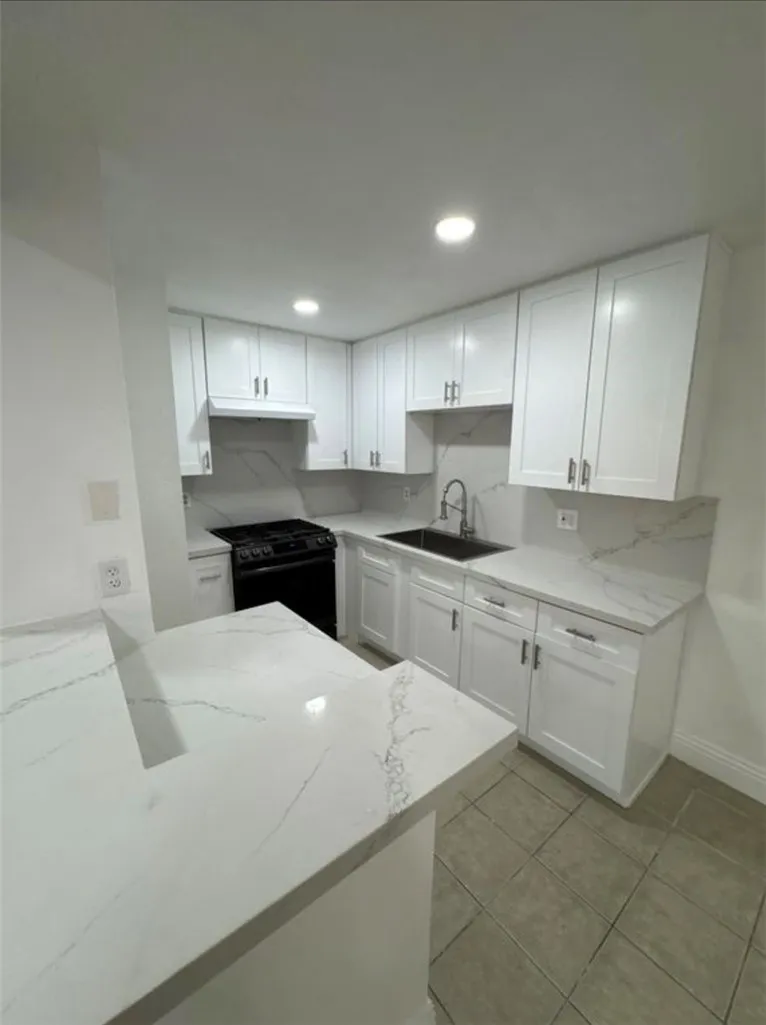 1101 W Macarthur 301