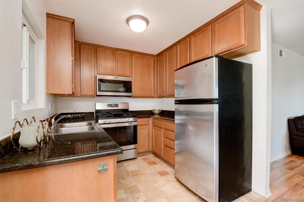 526 Calle Montecito 140, Oceanside, California 92057 — photo 5