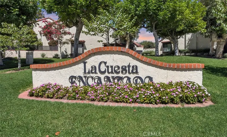 La Cuesta Encantado (The Enchanted Hill)