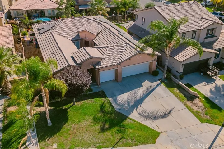 Ariel View Front of House and Driveway