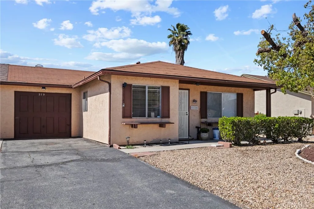 579 Corona, Hemet, California 92545 — photo 5