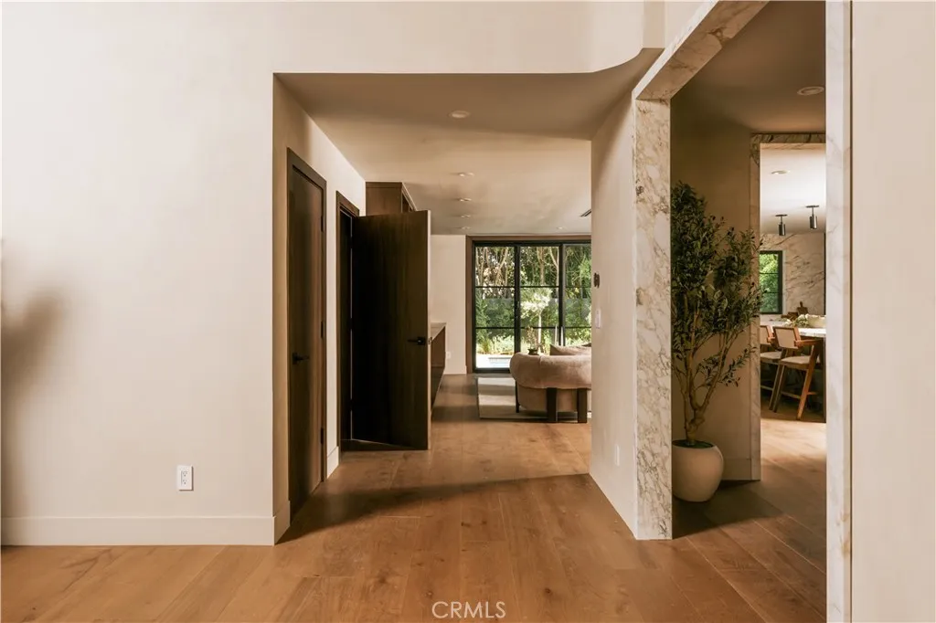 5114 Cedros Avenue, Sherman Oaks, California 91403 — photo 4