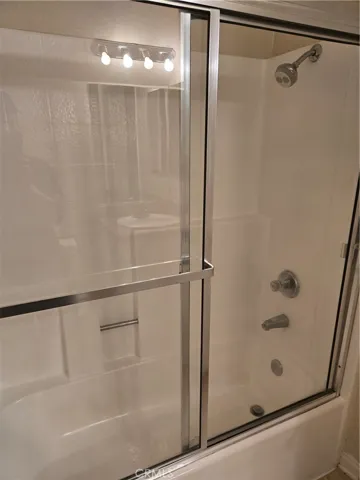 Second bedroom bath
