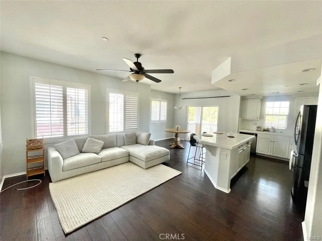 8146 Parkside, Chino, California 91708 — photo 5