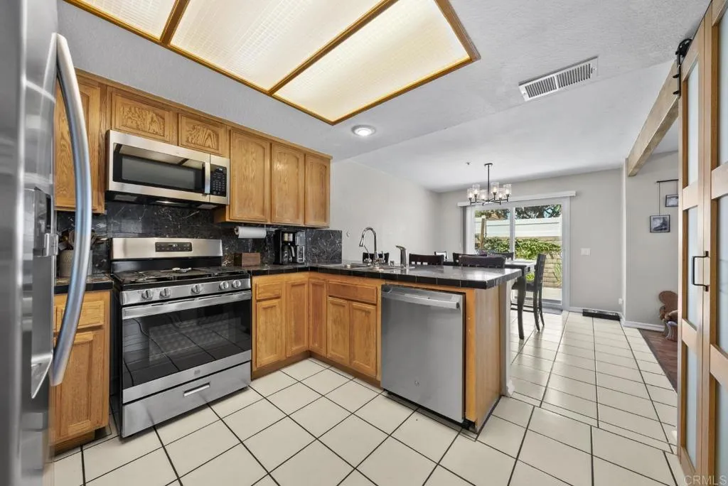 6651 Carmel Court, Fontana, California 92336 — photo 5