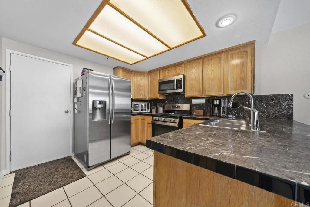 6651 Carmel Court, Fontana, California 92336 — photo 4