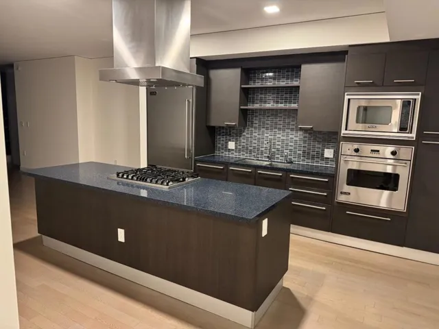 9 Macarthur Place, Santa Ana, California 92707 — photo 4