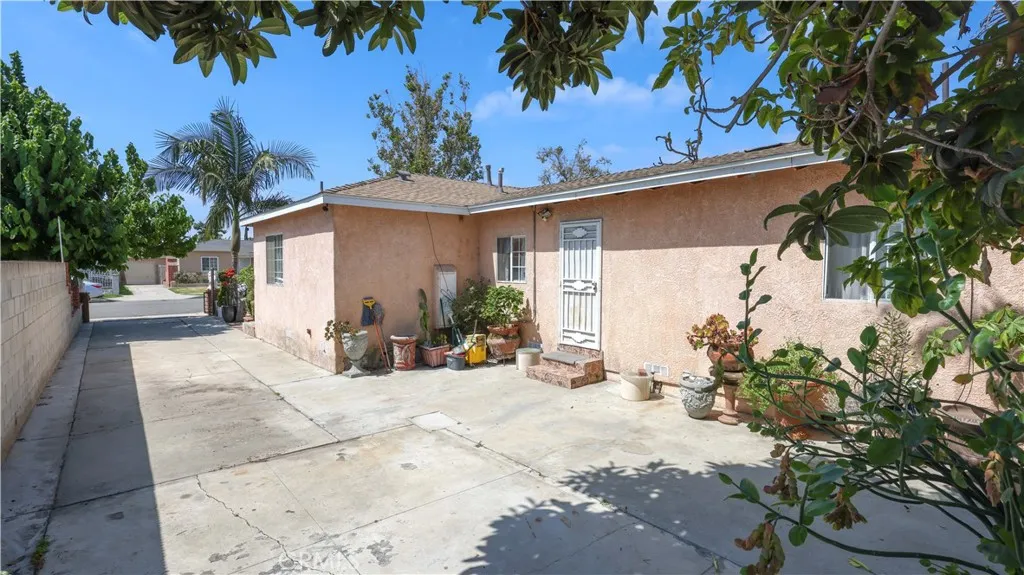 5427 Rayborn, Lynwood, California 90262 — photo 4