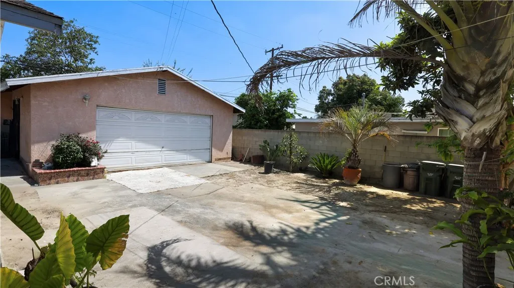 5427 Rayborn, Lynwood, California 90262 — photo 5