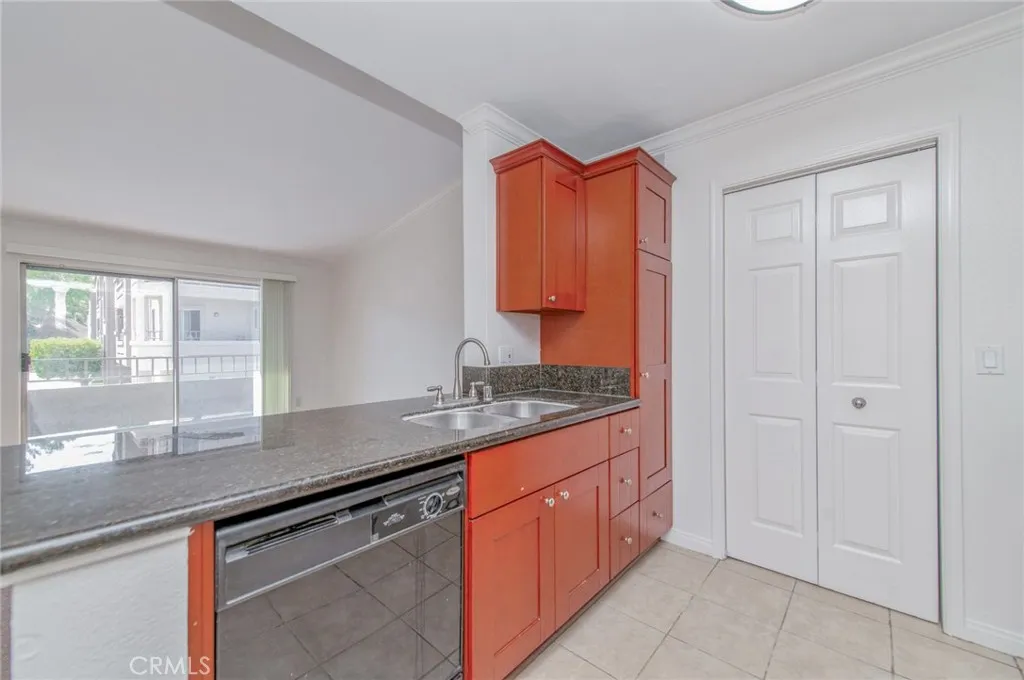 1027 Vista Del Cerro Drive 204, Corona, California 92879 — photo 5