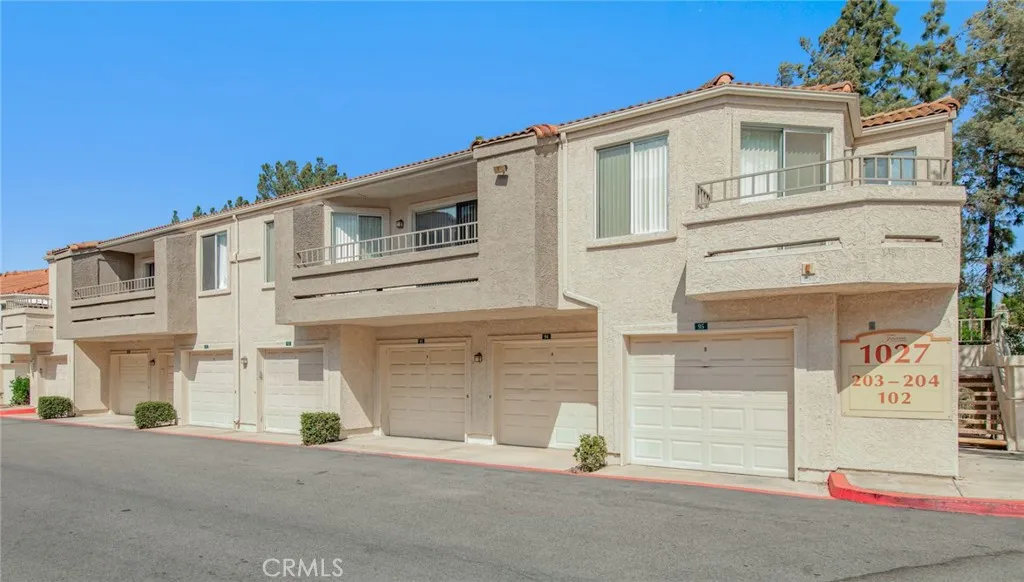 1027 Vista Del Cerro Dr