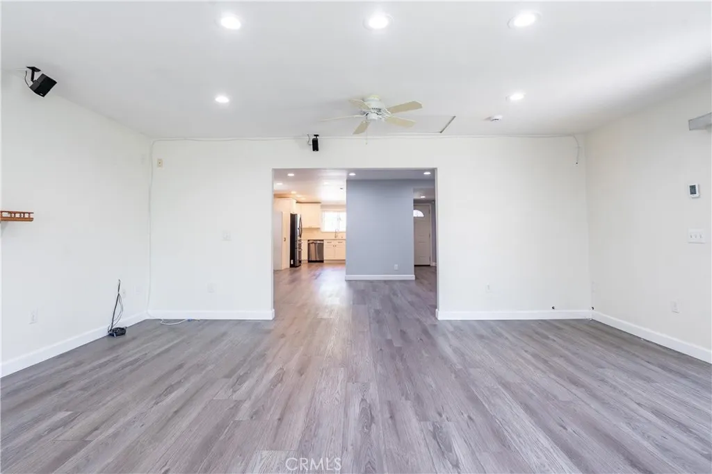 11534 Elvins, Lakewood, California 90715 — photo 5