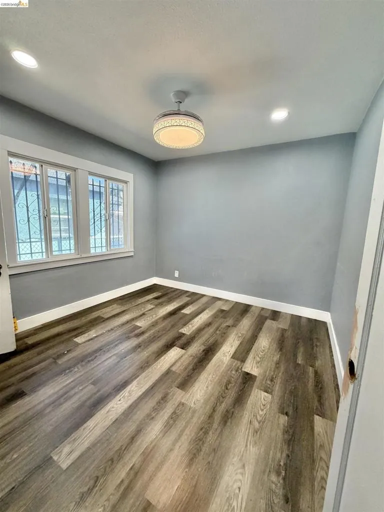 9926 C St, Oakland, California 94603 — photo 5