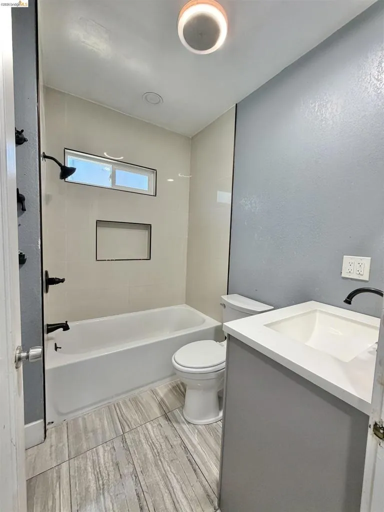 9926 C St, Oakland, California 94603 — photo 4