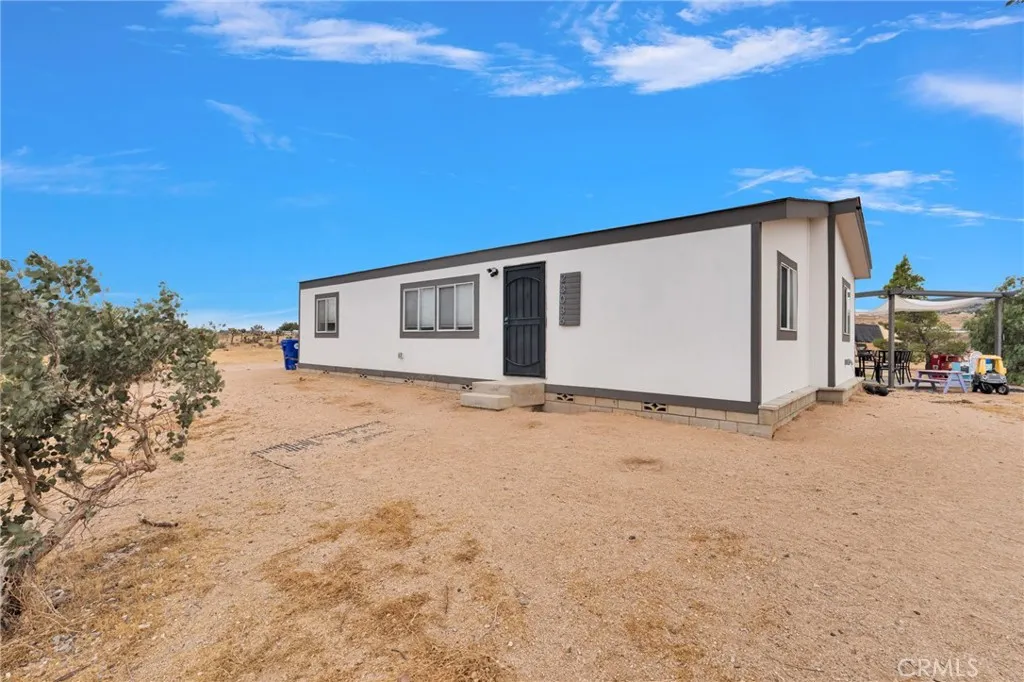 23036 Cerra Vista Ct