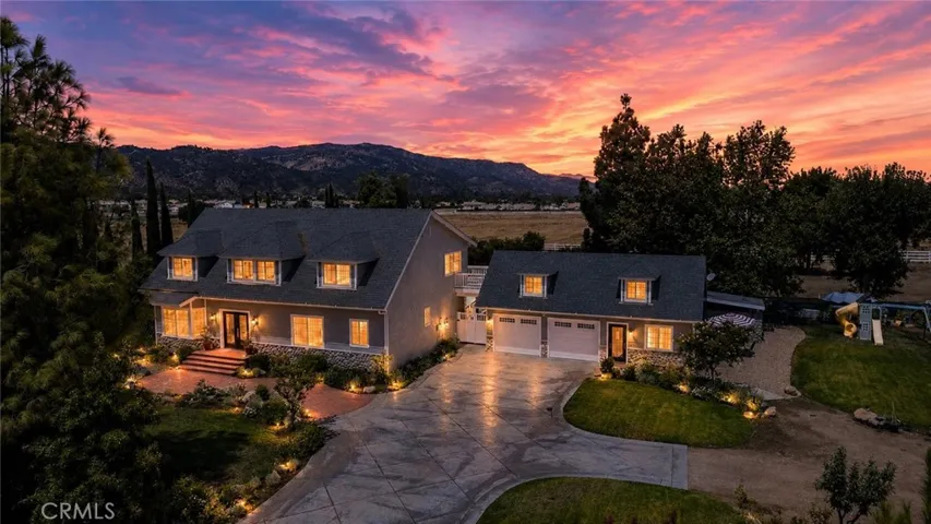 Welcome to this beautiful custom built estate.