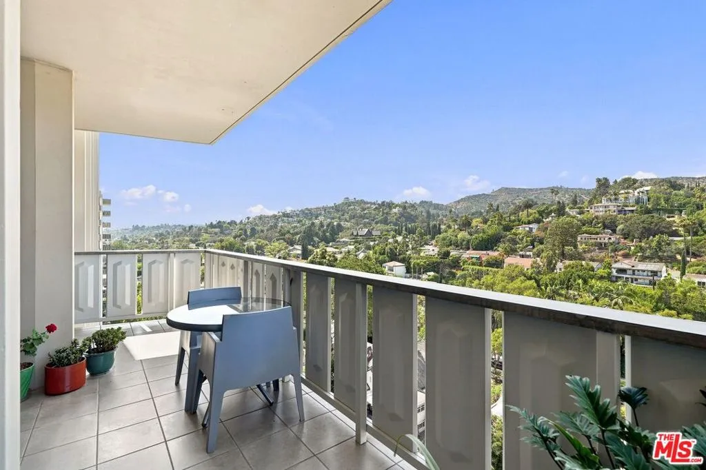 Balcony Griffith Park View Balcony Griffith Park View