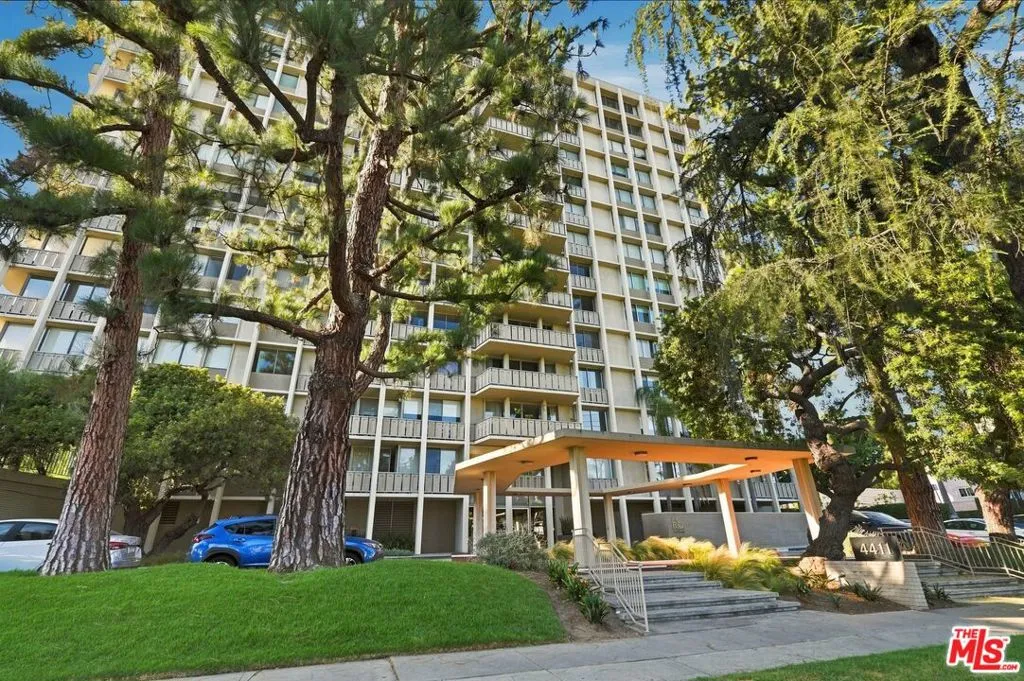 4411 Los Feliz Blvd 4411 Los Feliz Blvd