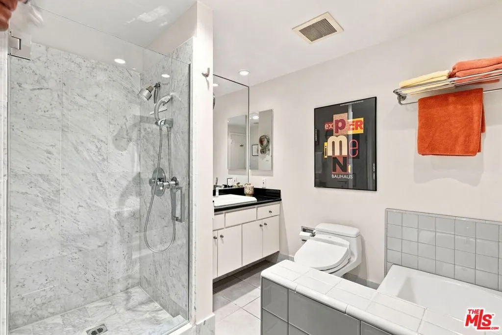 Bathroom Bathroom