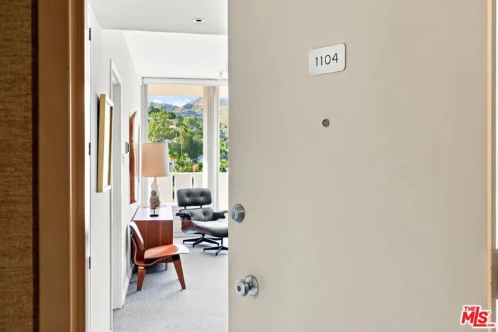 Front Door 1104