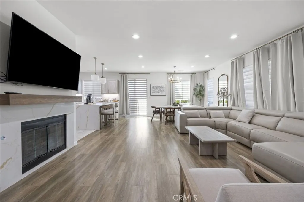 16485 W Nicklaus Drive 120, Sylmar, California 91342 — photo 5