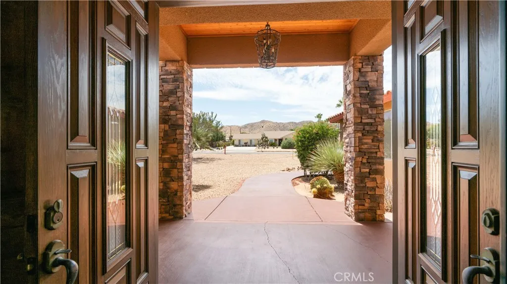57934 Juarez, Yucca Valley, California 92284 — photo 5