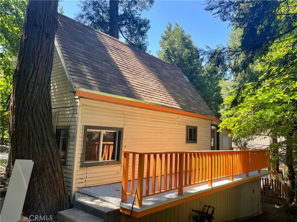 719 Woodland Rd