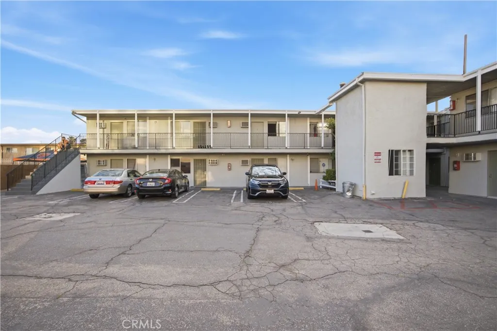 14542 Saticoy, Van Nuys, California 91405 — photo 5