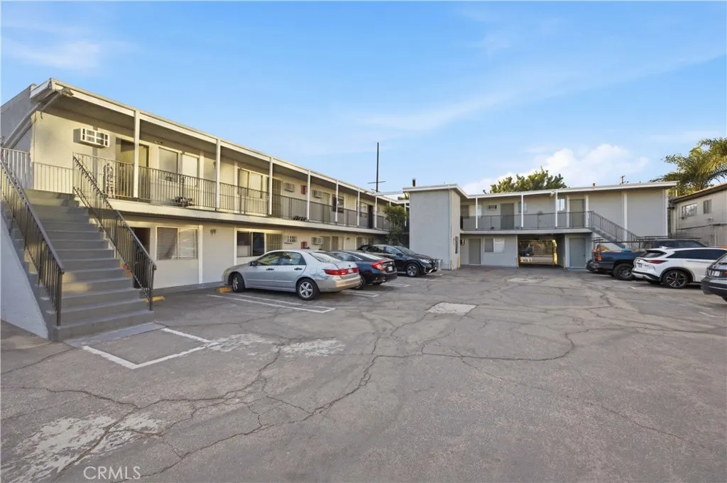 14542 Saticoy, Van Nuys, California 91405 — photo 4