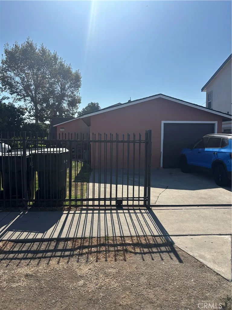 6848 Colmar, Bell Gardens, California 90201 — photo 4