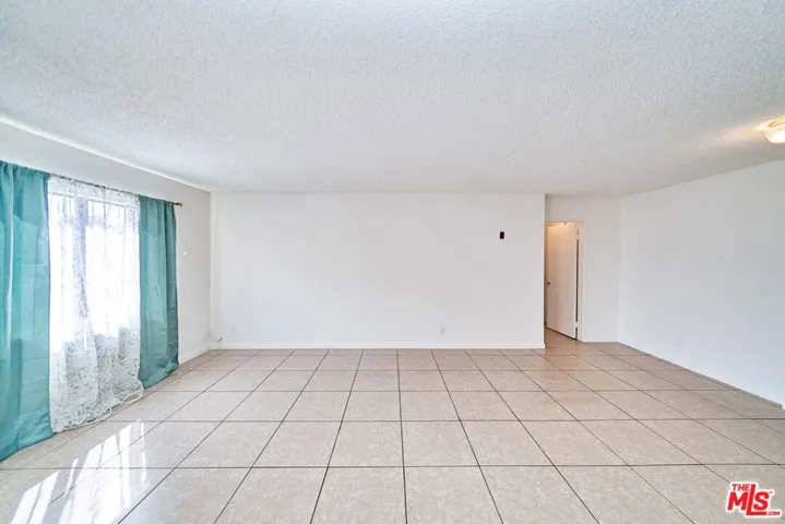 20234 Cantara Street 229, Los Angeles, California 91306 — photo 5