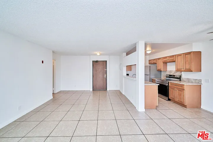 20234 Cantara Street 229, Los Angeles, California 91306 — photo 4