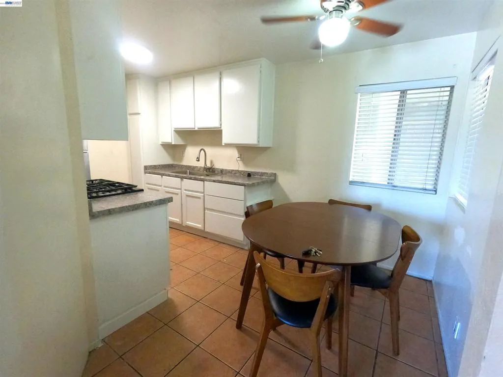 1566 Pine Ave 103a, Long Beach, California 90813 — photo 5