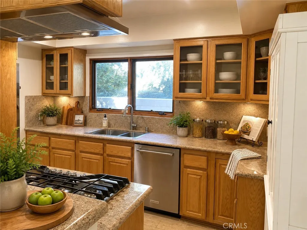 4421 Grimes, Encino, California 91316 — photo 4