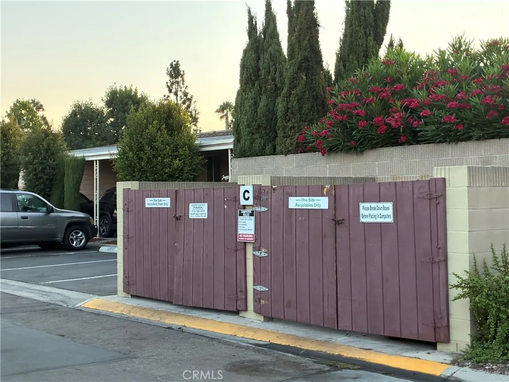 only one house away from commercial trash area only one house away from commercial trash area